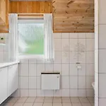 4 Bedroom Pet Friendly In 펜션 Blåvand