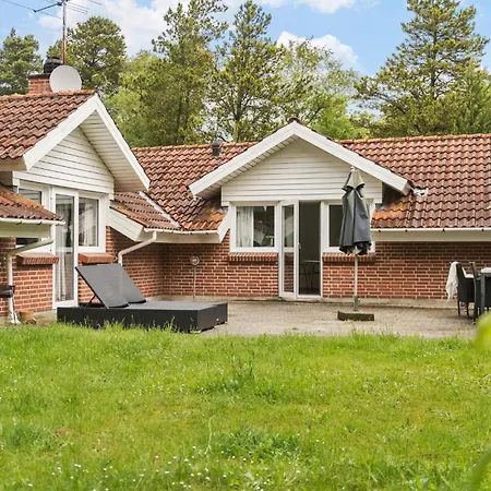 4 Bedroom Pet Friendly In Blavand Feriehus