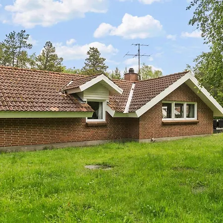 4 Bedroom Pet Friendly In Blavand *